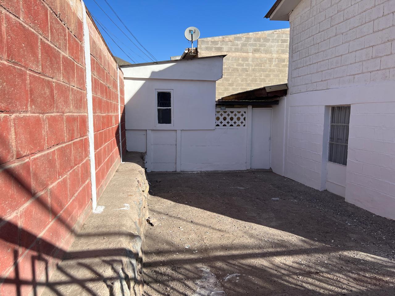 POBLACION LOS VOLCANES - CASA REFACCIONADA.-