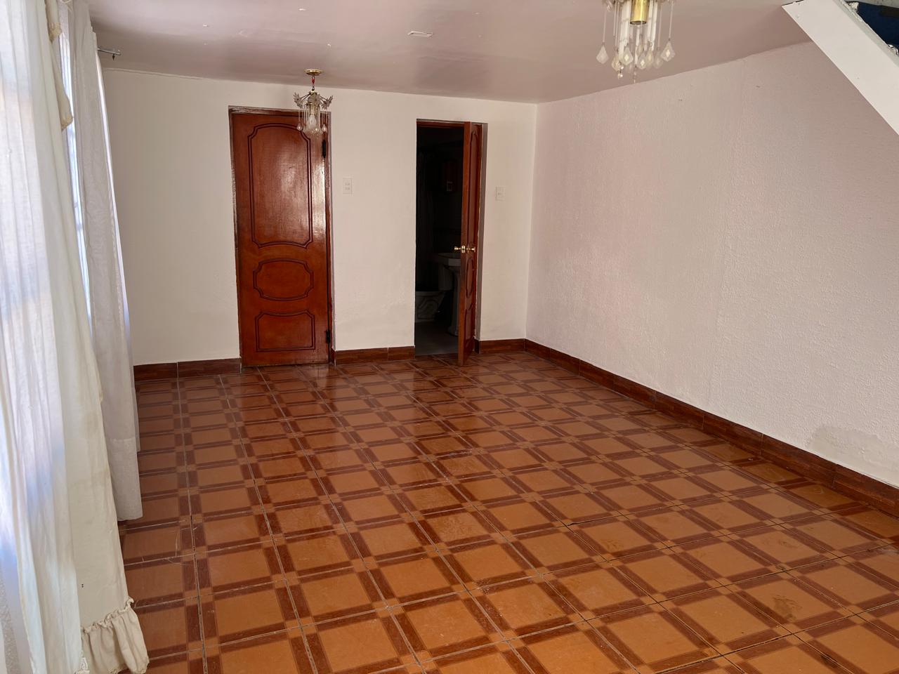  POBLACION LOS VOLCANES - CASA REFACCIONADA.-