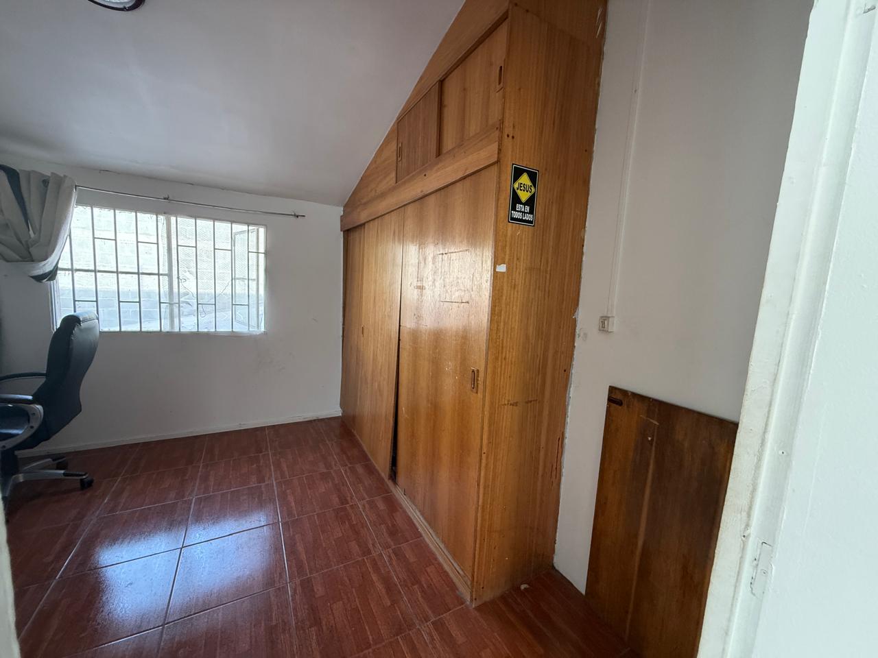  POBLACION LOS VOLCANES - CASA REFACCIONADA.-
