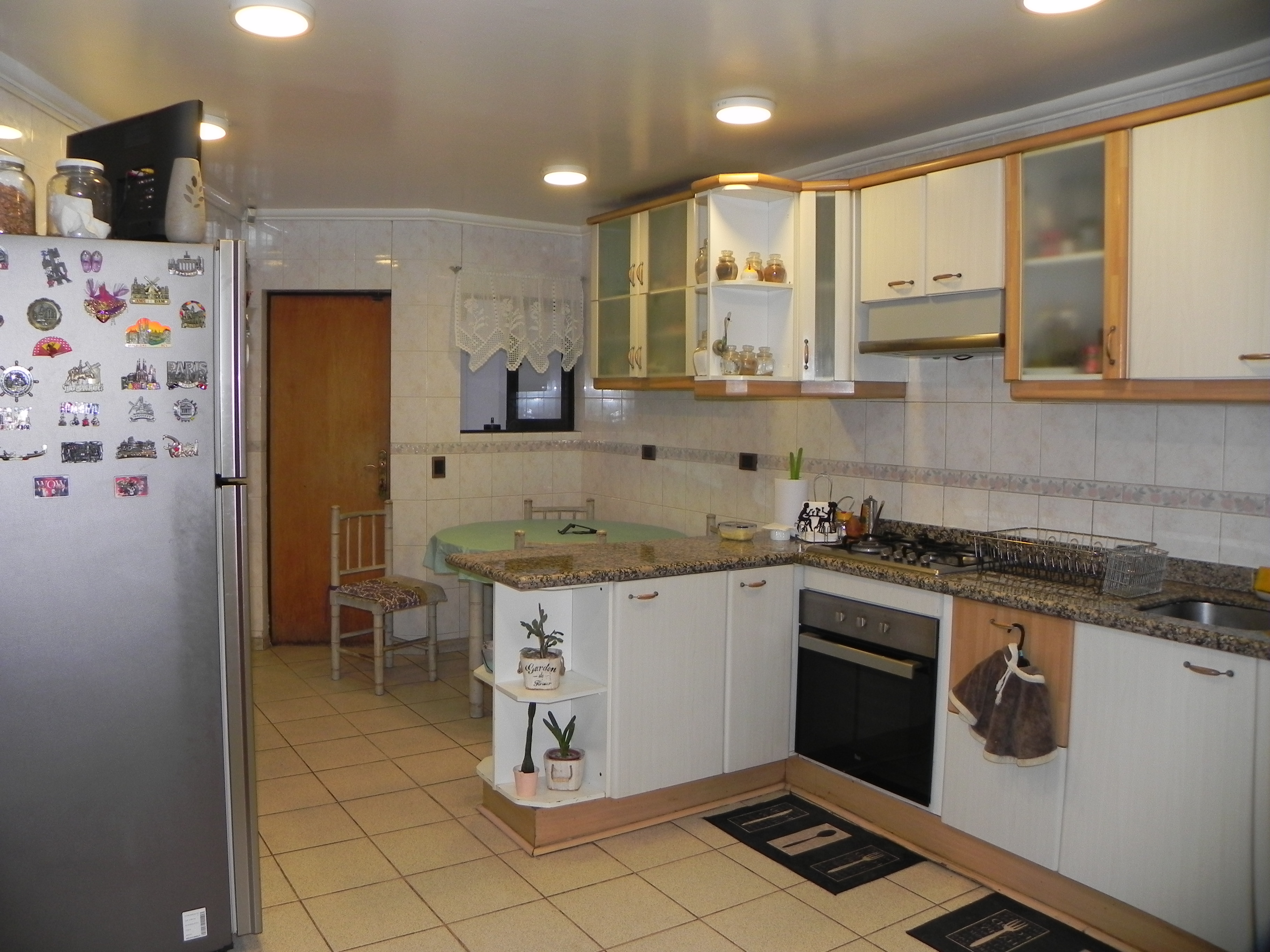 GRAN CASA SECTOR RESIDENCIAL - CALLE SAN ROMAN.-