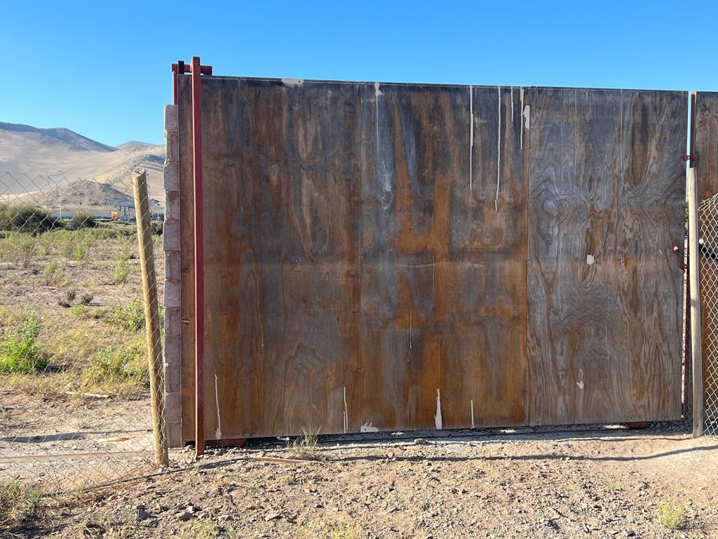 LINDA PARCELA - FRENTE PEAJE NORTE.-1/2 Ha.