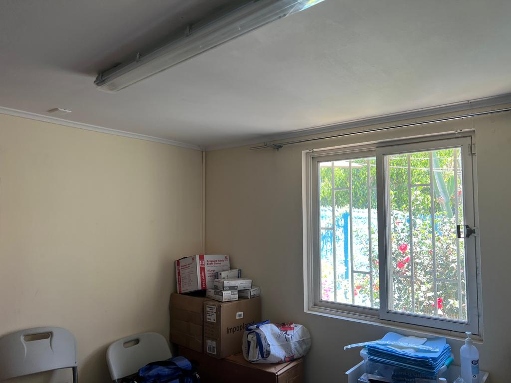 EXCELENTE INVERSION - CASA EN CALLE LOS CARRERA.-