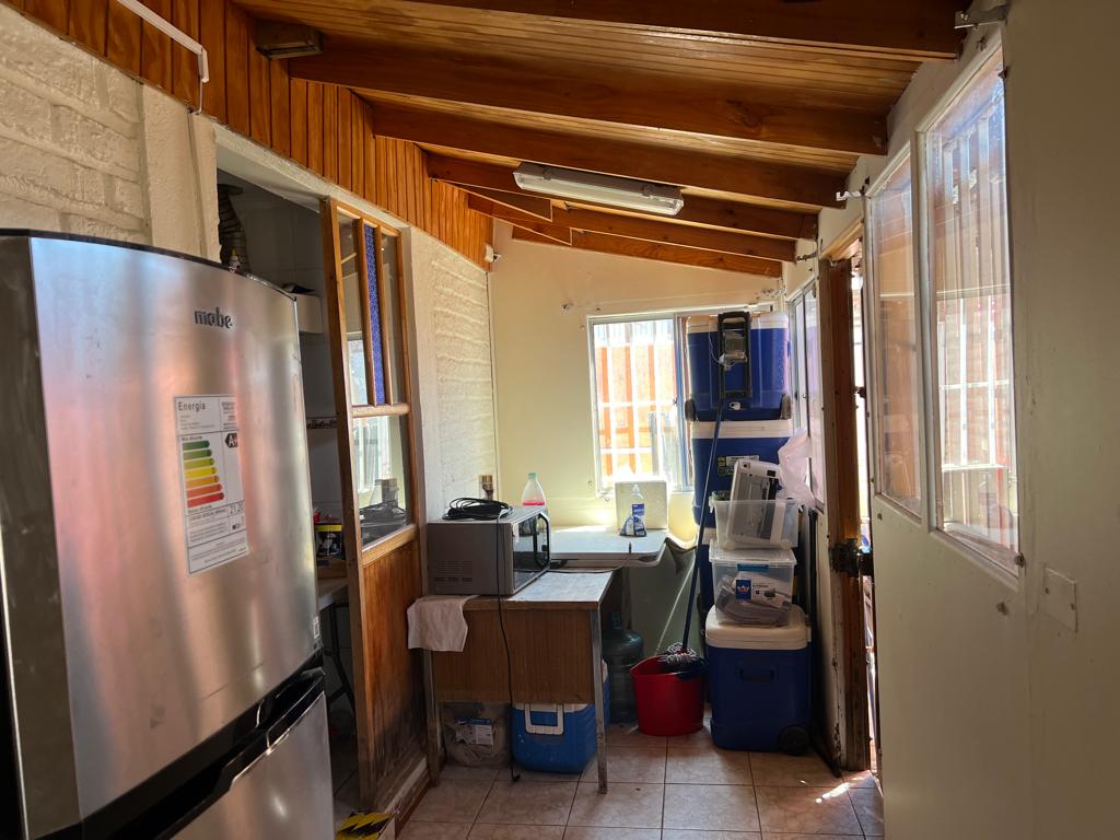 EXCELENTE INVERSION - CASA EN CALLE LOS CARRERA.-