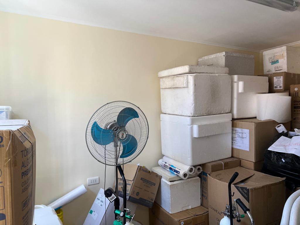 EXCELENTE INVERSION - CASA EN CALLE LOS CARRERA.-