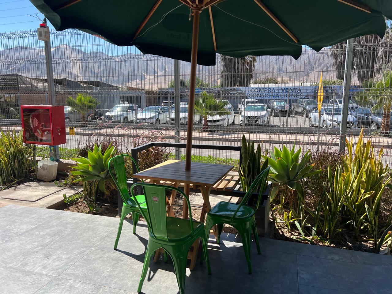 ESPECTACULAR LOCAL COMERCIAL PORTAL LA CHIMBA