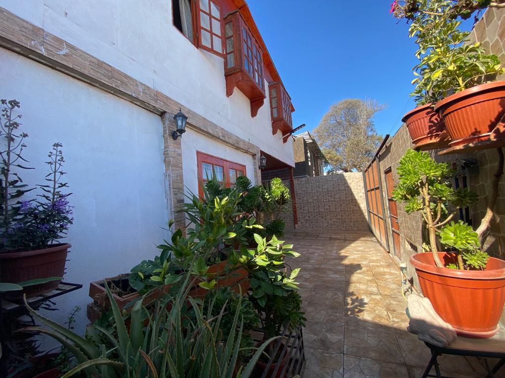 GRAN CASA SANTA ELVIRA - VENTA SOLO DE CONTADO.-