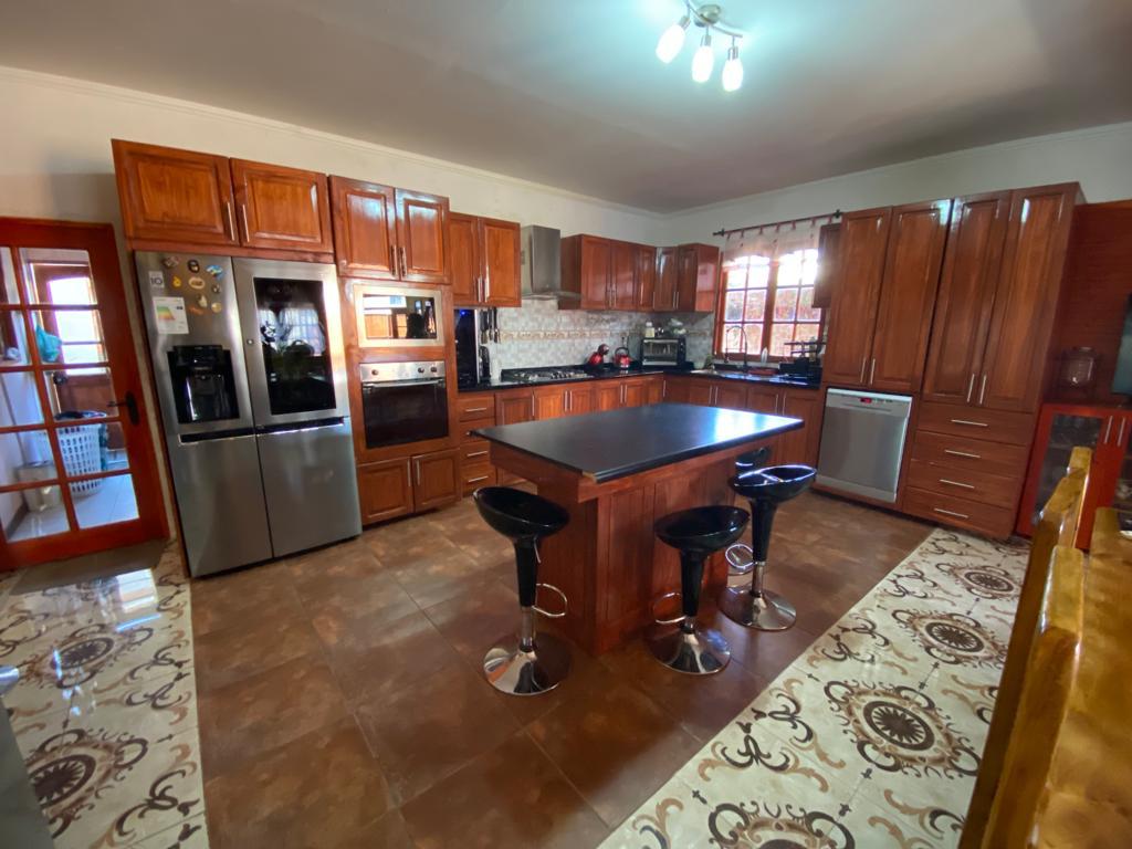 GRAN CASA SANTA ELVIRA - VENTA SOLO DE CONTADO.-