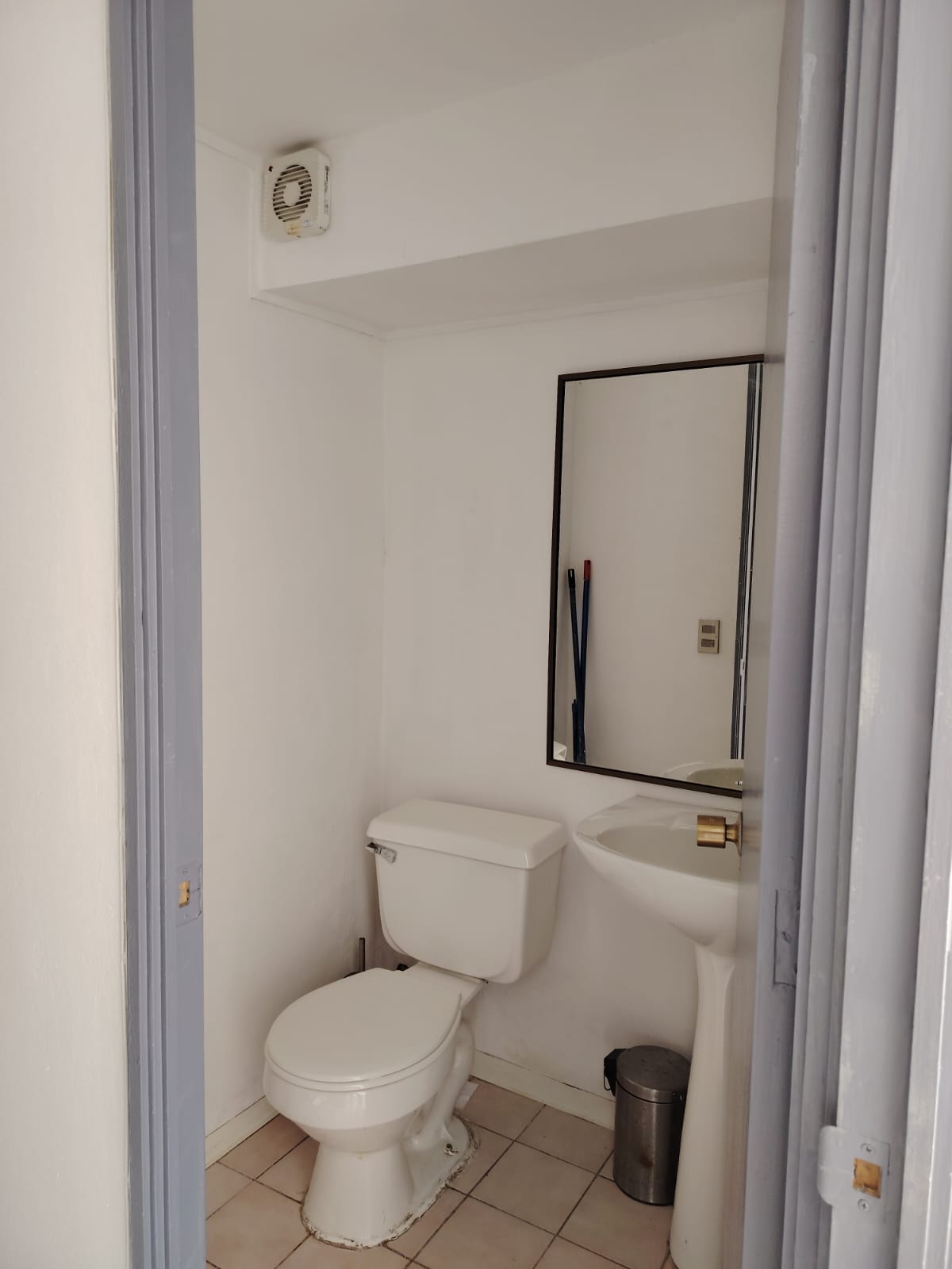 PLENO CENTRO - OFICINA - EDIFICIO VALLE COPIAPO.-