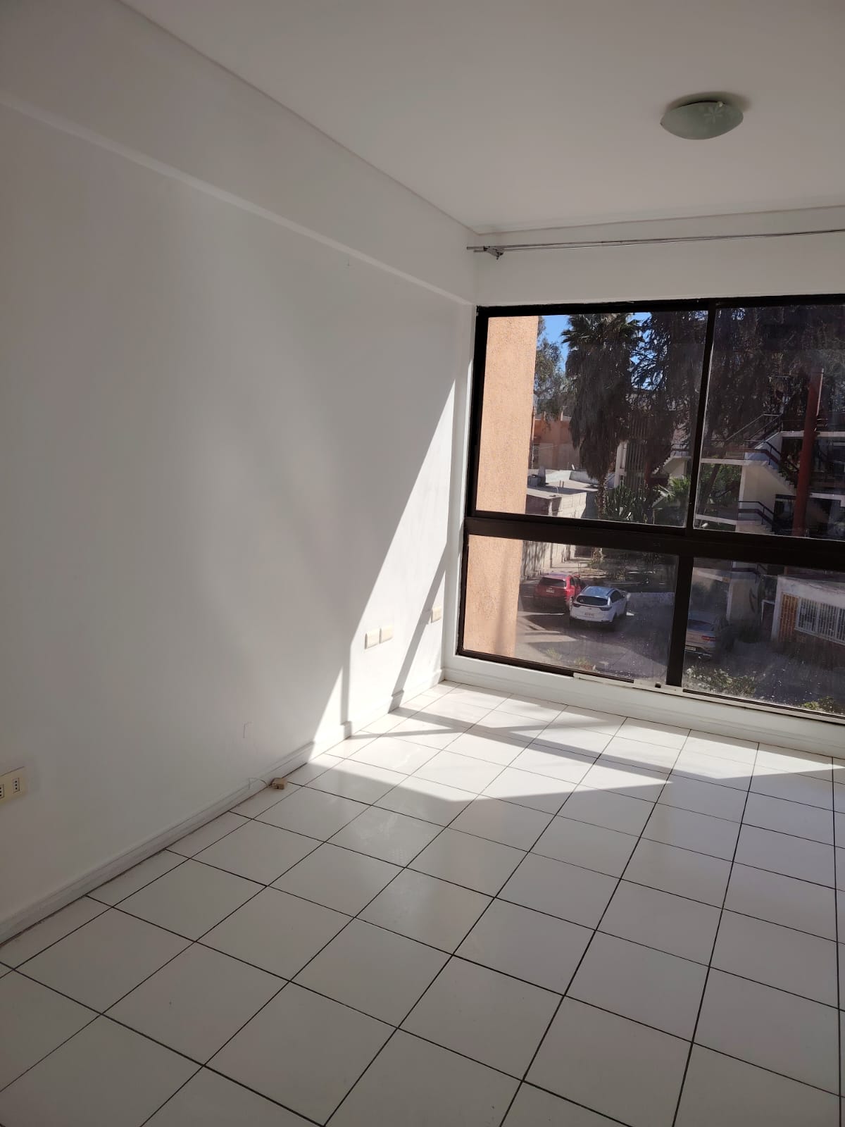 PLENO CENTRO - OFICINA - EDIFICIO VALLE COPIAPO.-