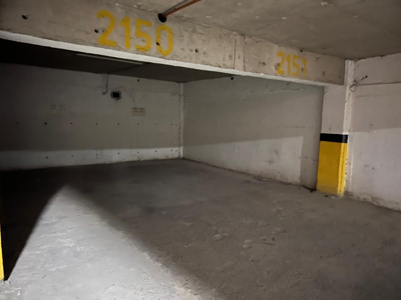 OPORTUNIDAD - ESTACIONAMIENTO - CENTRO PLAZA REAL.-