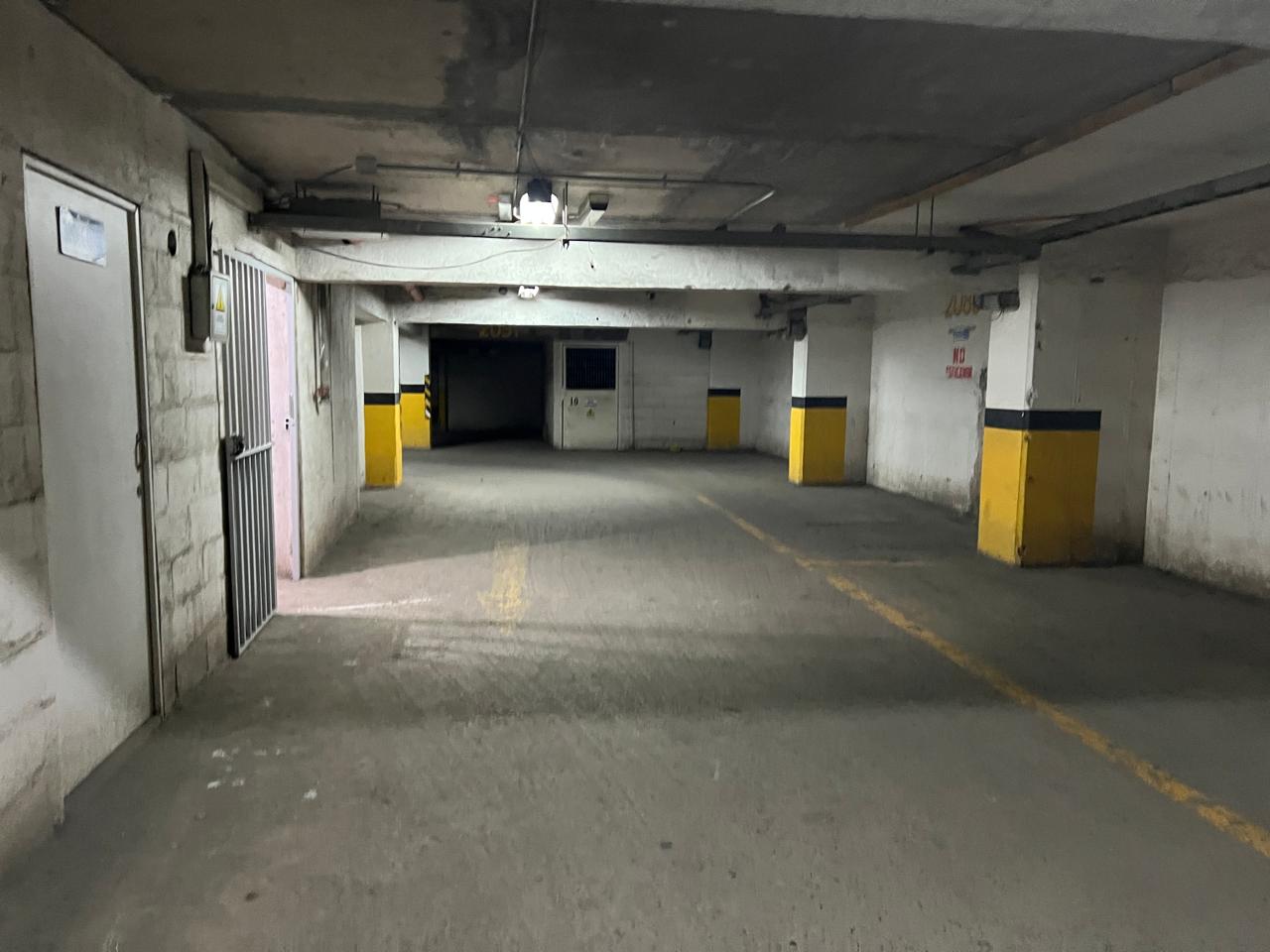 OPORTUNIDAD - ESTACIONAMIENTO - CENTRO PLAZA REAL.-