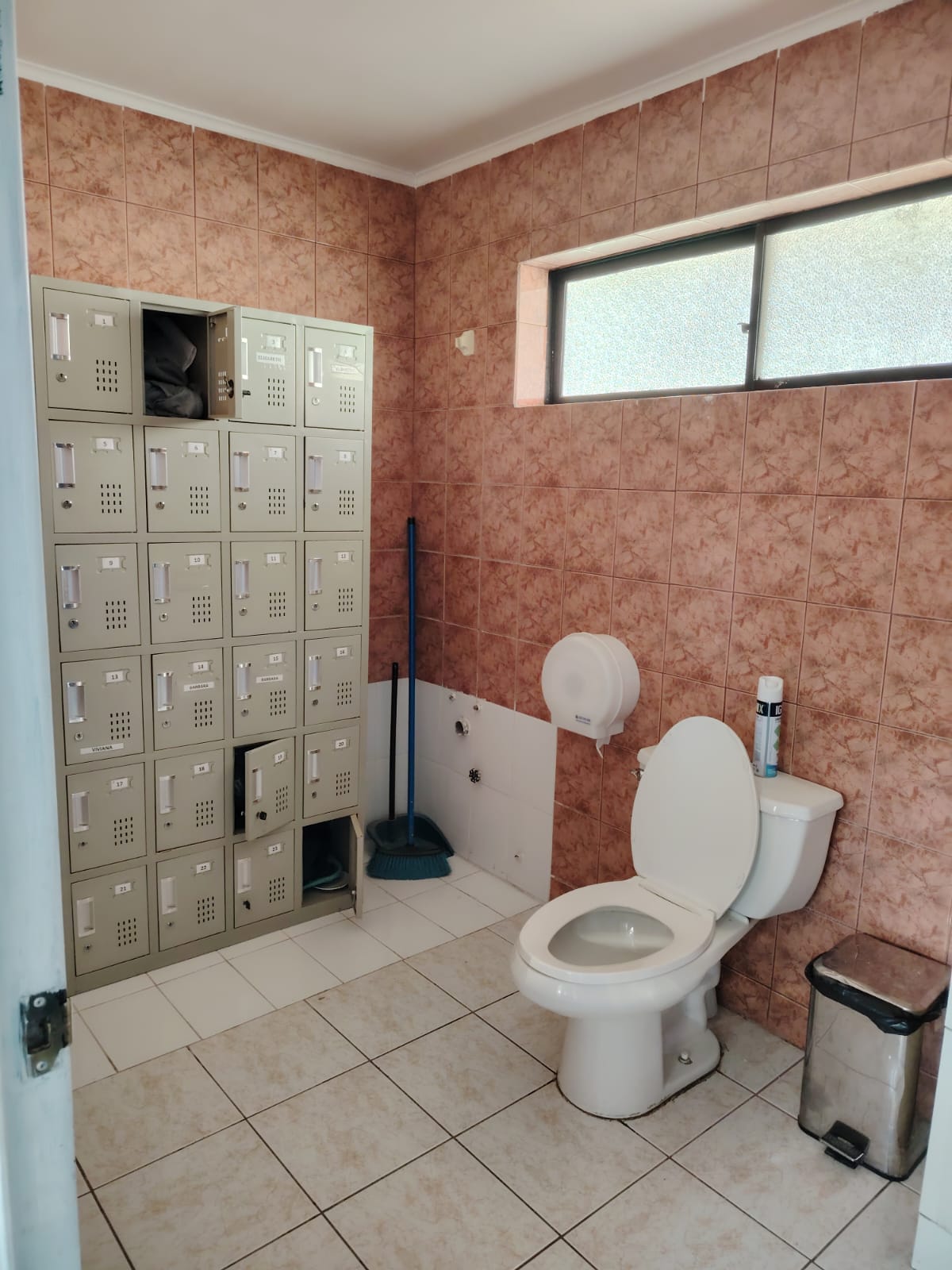 EDIFICIO CONSULTAS MEDICAS - CALLE VAN BUREN.-