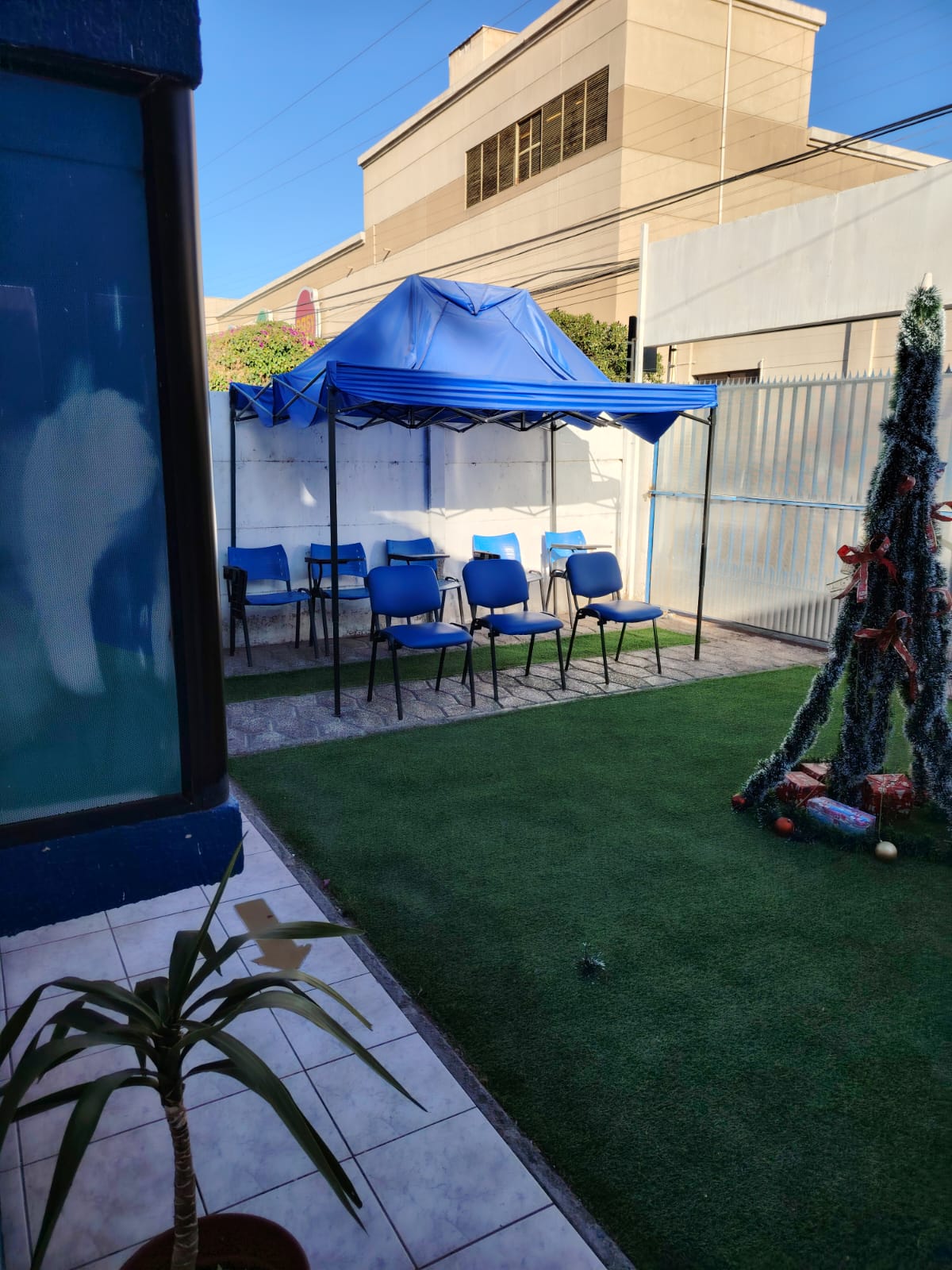 EDIFICIO CONSULTAS MEDICAS - CALLE VAN BUREN.-