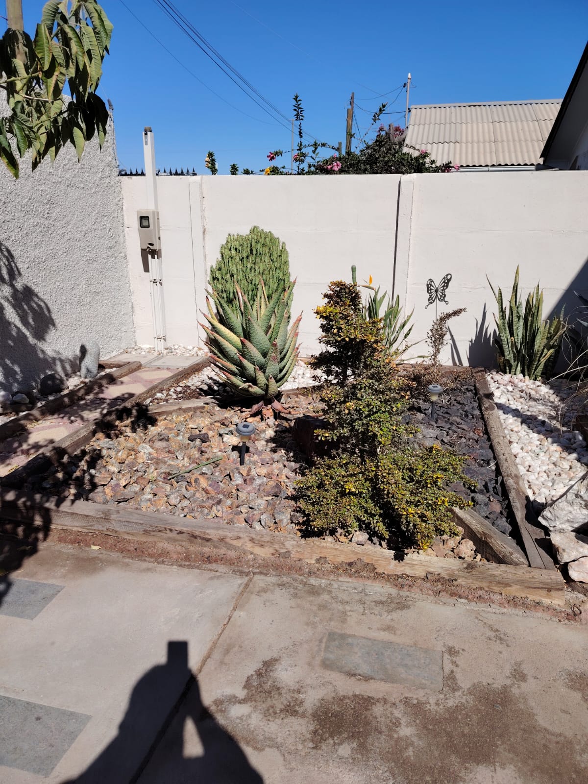 VILLA EL PINAR - EXCLUSIVA CASA.-