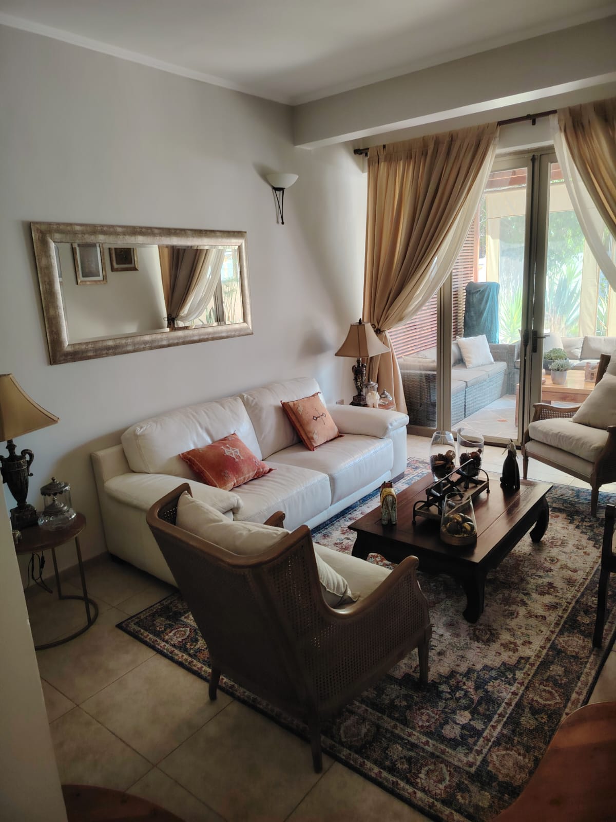 VILLA EL PINAR - EXCLUSIVA CASA.-