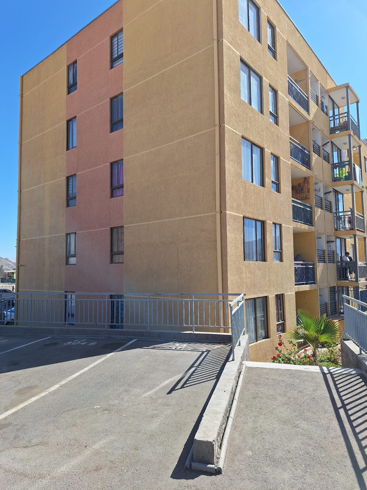 CONDOMINIO EL CRISOL - SECTOR PALOMAR.-