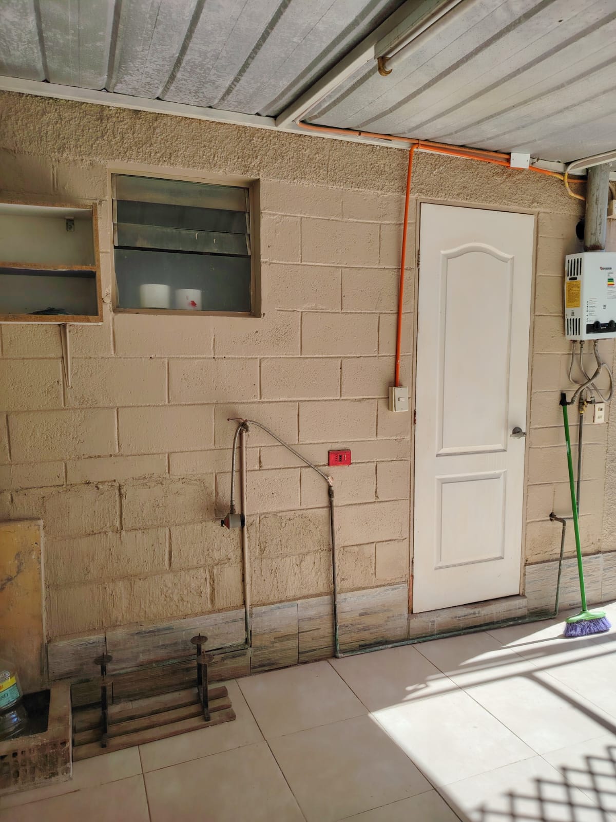ARRIENDO CASA REFACCIONADA 2 PISOS- EL PALOMAR