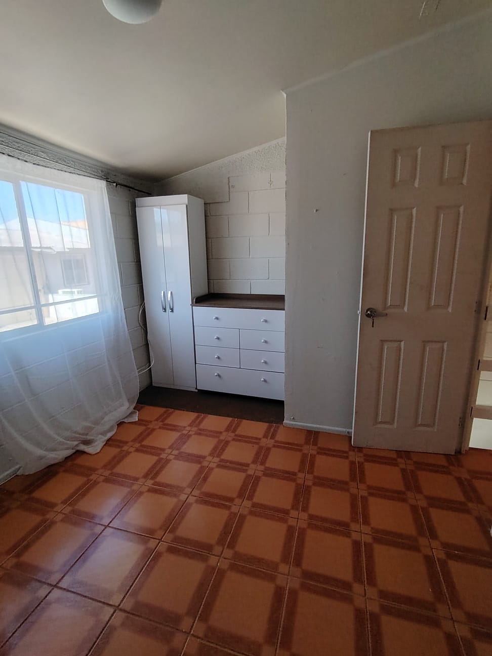 ARRIENDO CASA REFACCIONADA 2 PISOS- EL PALOMAR