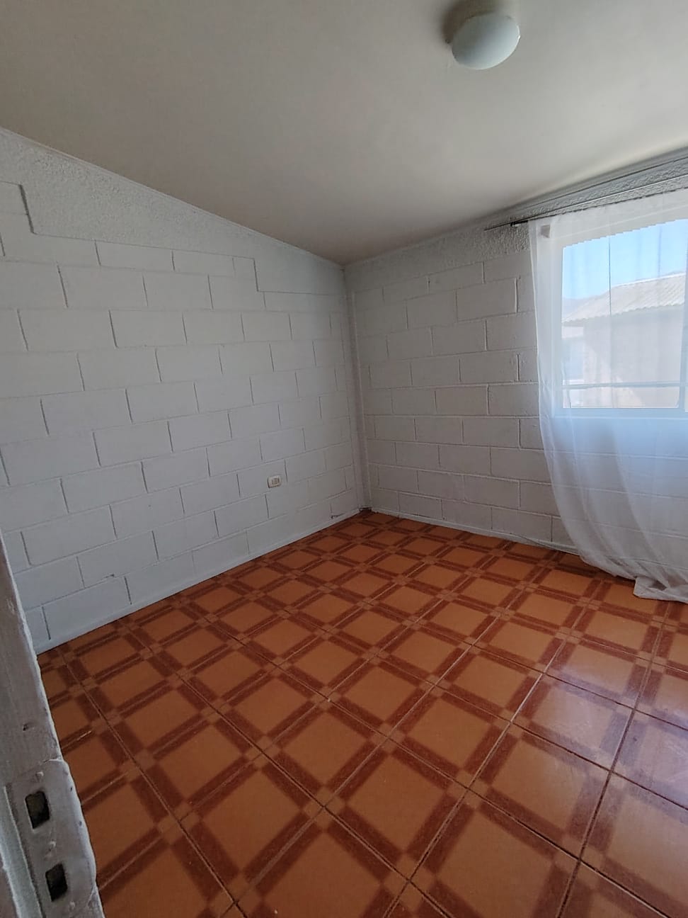ARRIENDO CASA REFACCIONADA 2 PISOS- EL PALOMAR