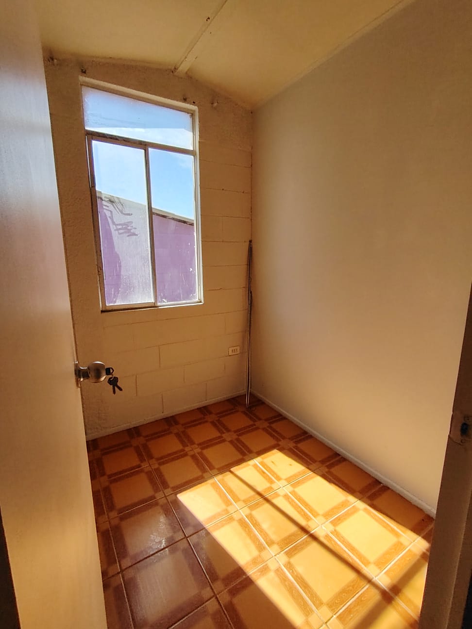 ARRIENDO CASA REFACCIONADA 2 PISOS- EL PALOMAR