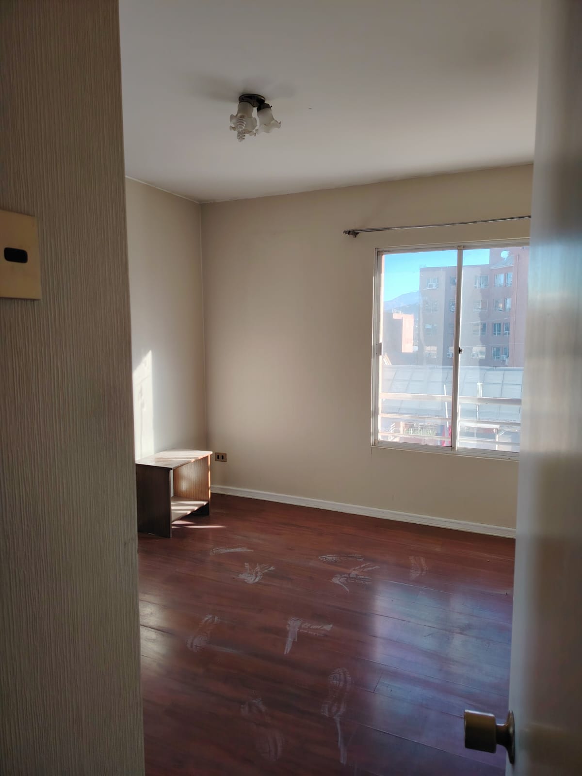 EDIFICIO PLAZA REAL - DEPARTAMENTO.-