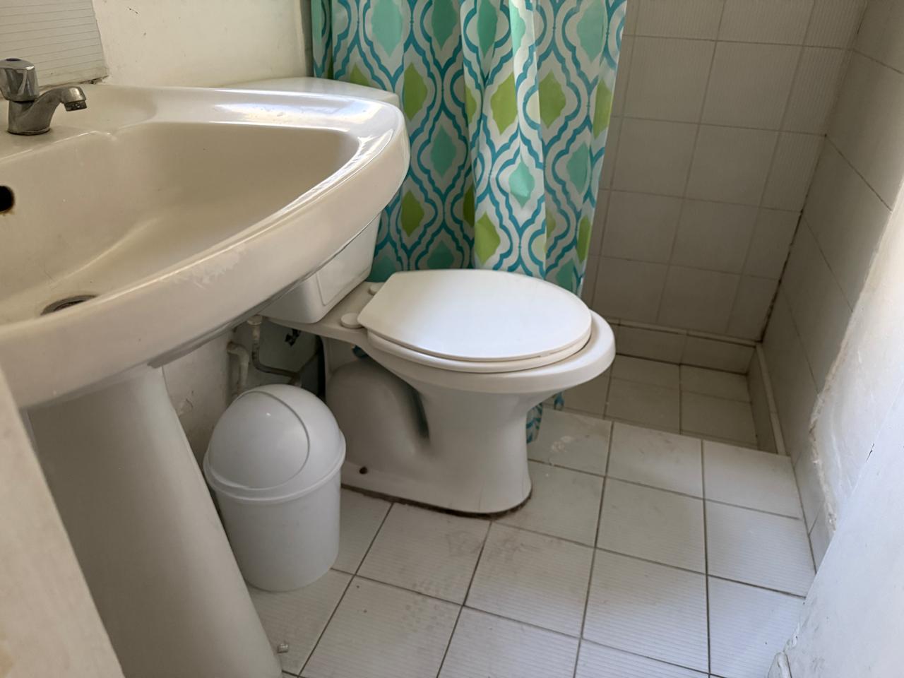 SOLO EMPRESAS - GRAN HOSTAL - AV. CIRCUNVALACION.-