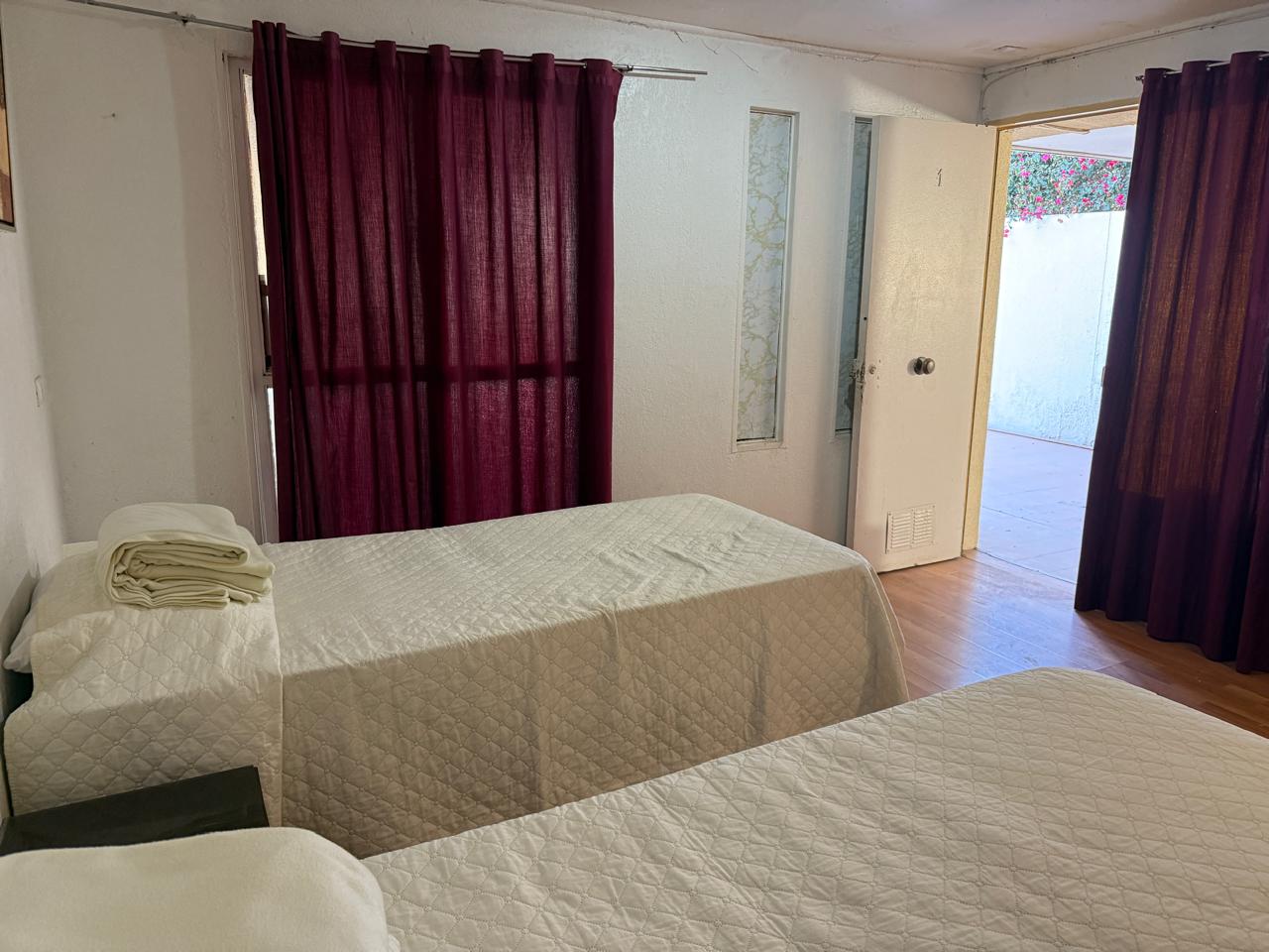 SOLO EMPRESAS - GRAN HOSTAL - AV. CIRCUNVALACION.-