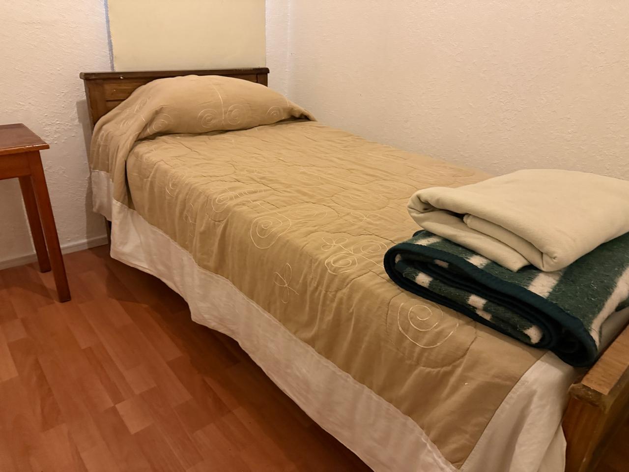 SOLO EMPRESAS - GRAN HOSTAL - AV. CIRCUNVALACION.-