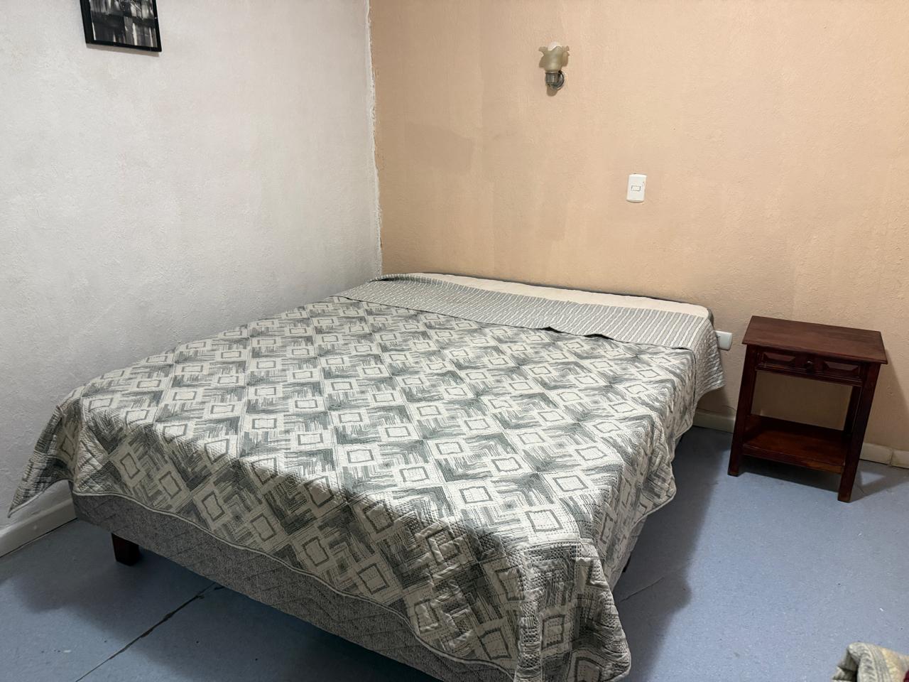 SOLO EMPRESAS - GRAN HOSTAL - AV. CIRCUNVALACION.-
