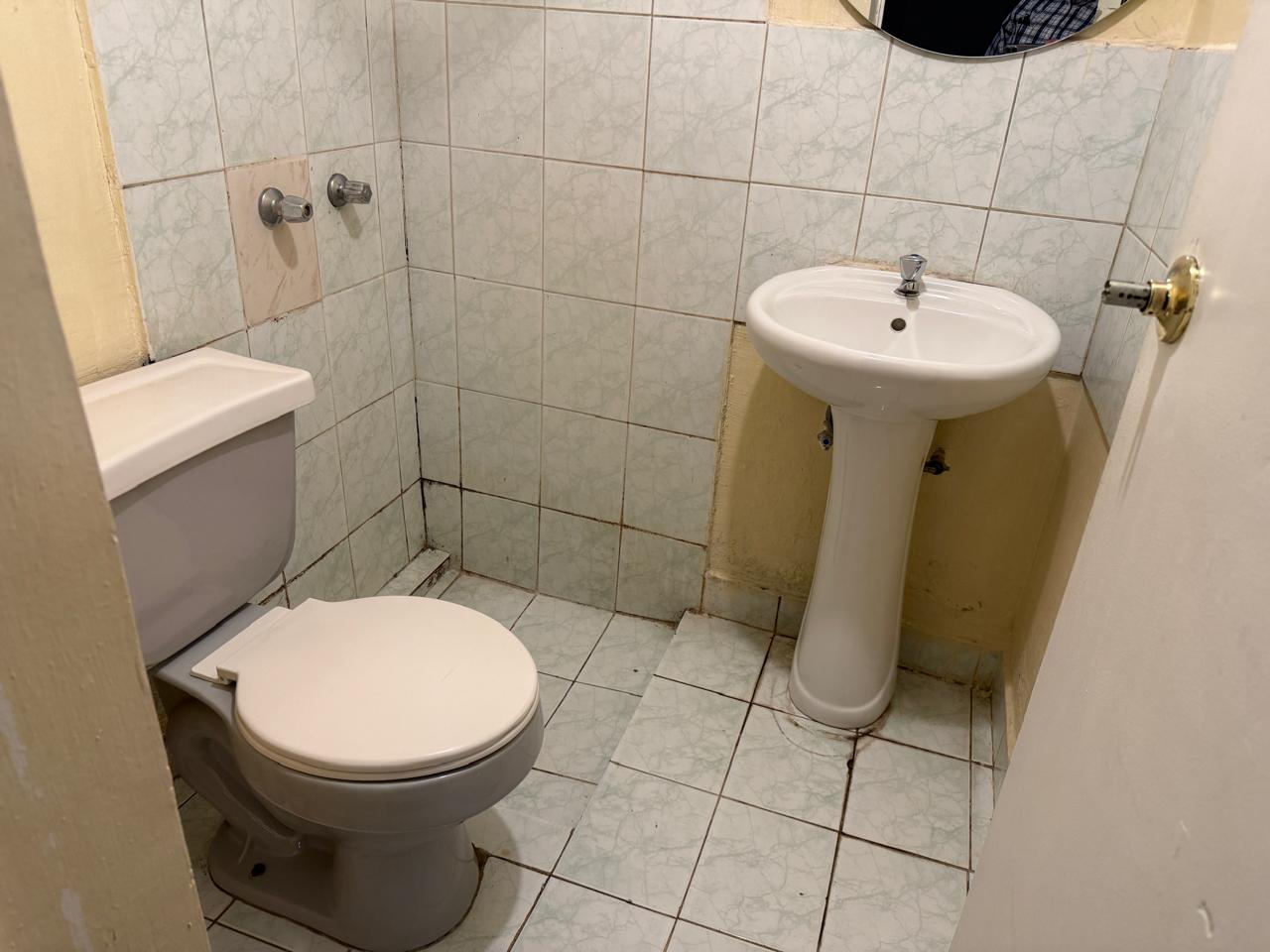 SOLO EMPRESAS - GRAN HOSTAL - AV. CIRCUNVALACION.-