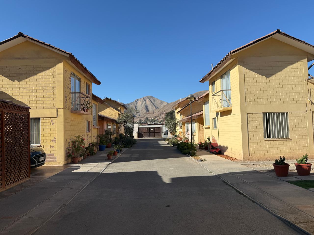 OPORTUNIDAD CASA - CONDOMINIO DON ANTONIO