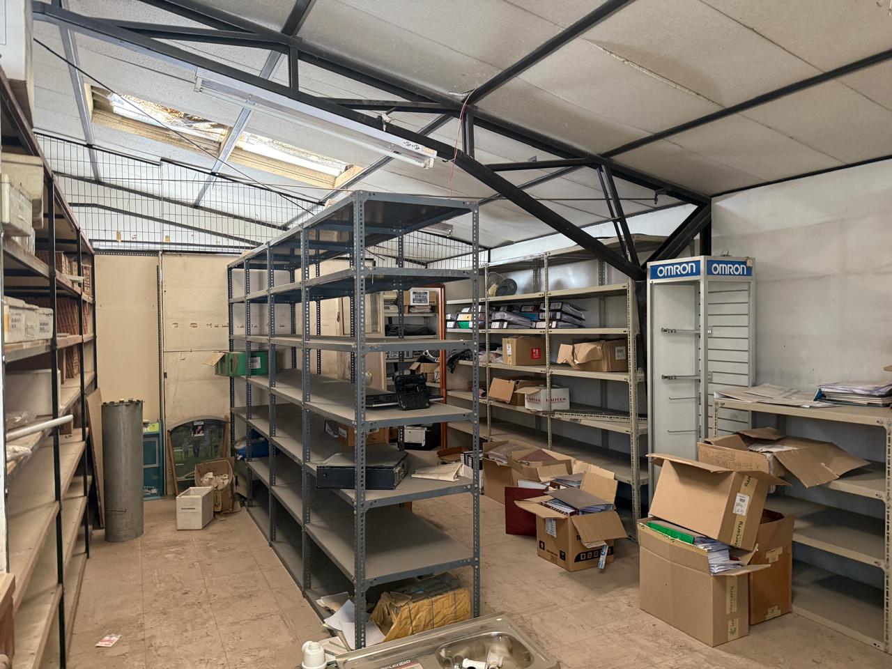 LOCAL COMERCIAL-PREFERENTEMENTE FARMACIA