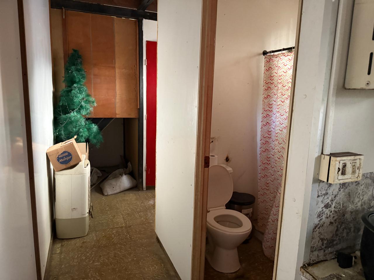 LOCAL COMERCIAL-PREFERENTEMENTE FARMACIA