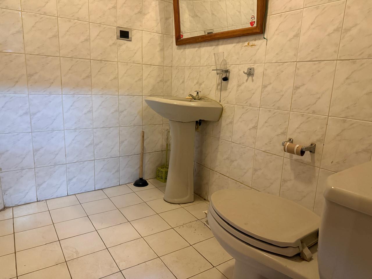 OFICINA MAS GALPONES - CALLE ATACAMA.-