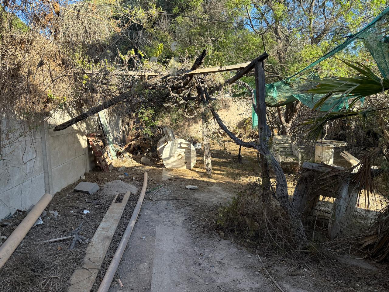 OFICINA MAS GALPONES - CALLE ATACAMA.-