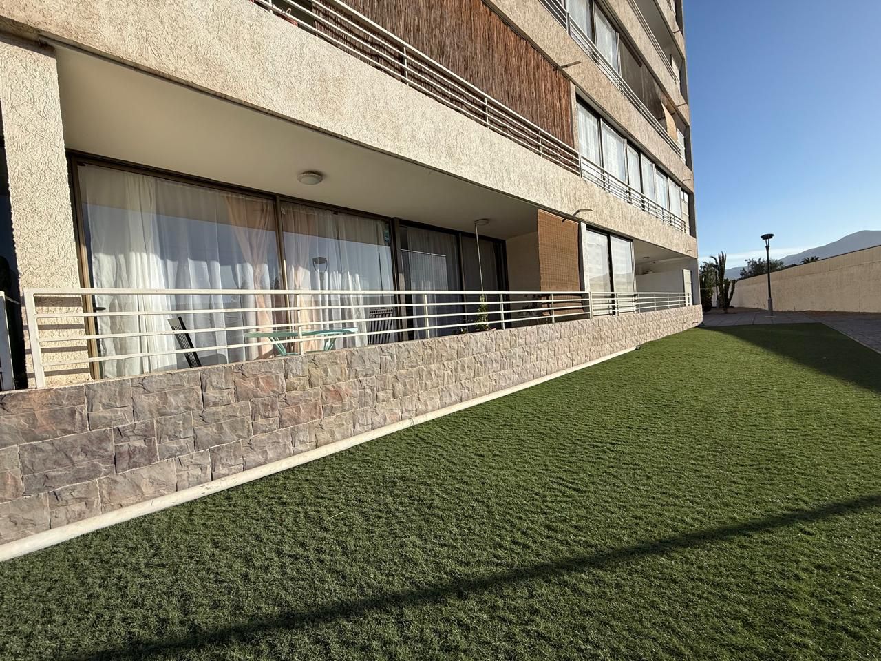 CONDOMINIO INNOVA - AMOBLADO PRIMER PISO.- 