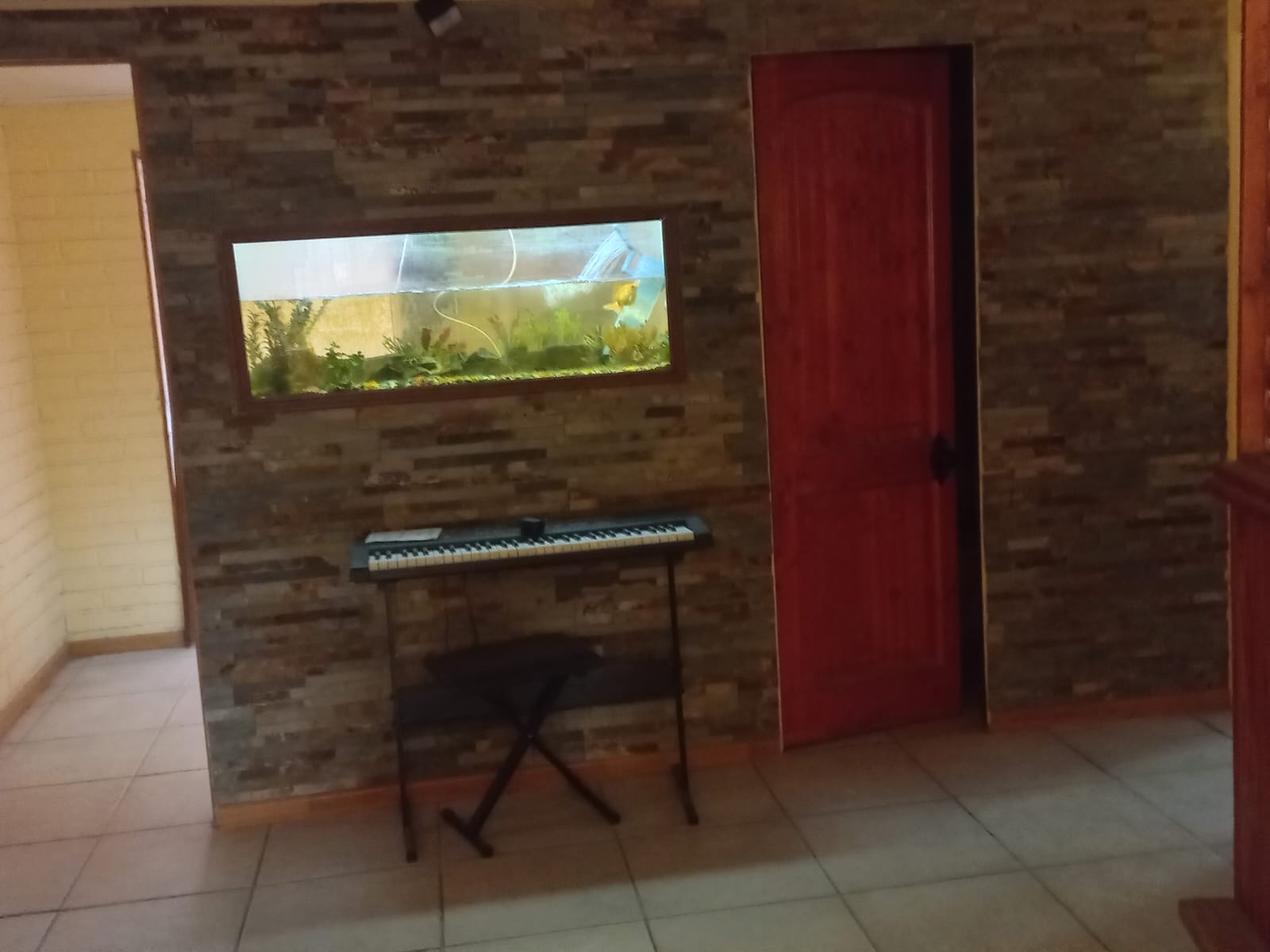 VILLA ARBOLEDA - PRINCIPALMENTE ESTUDIANTES/EMPRESAS.-