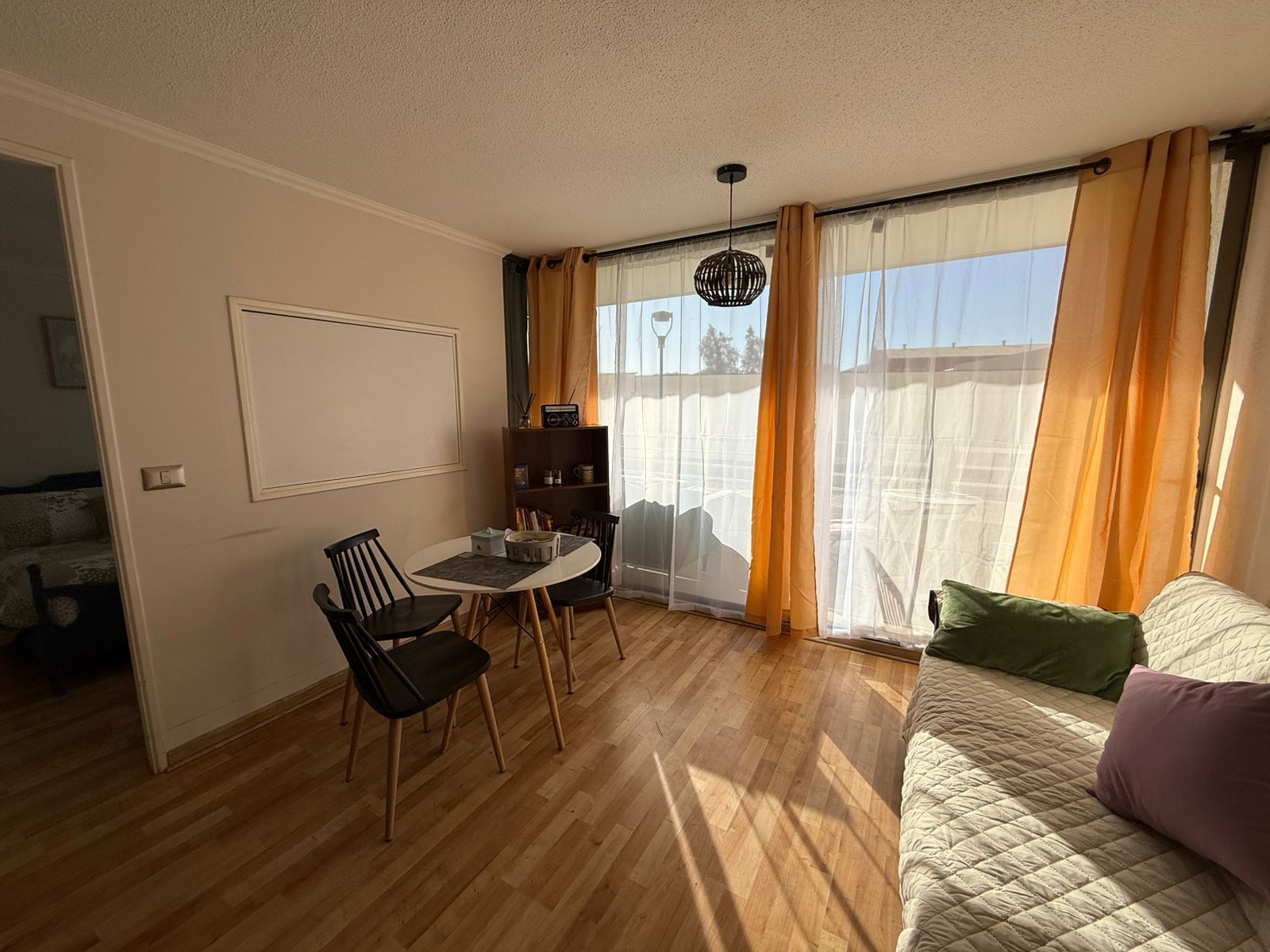 CONDOMINIO INNOVA - AMOBLADO PRIMER PISO.- 