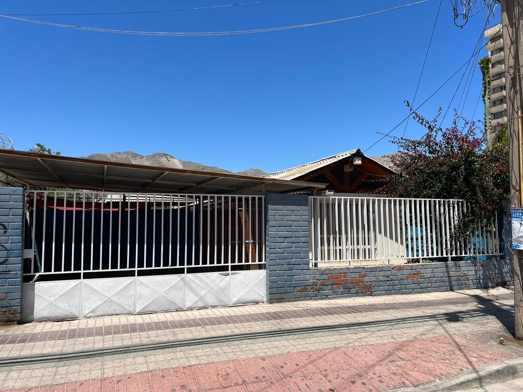 CASA CALLE LOS CARRERA 168