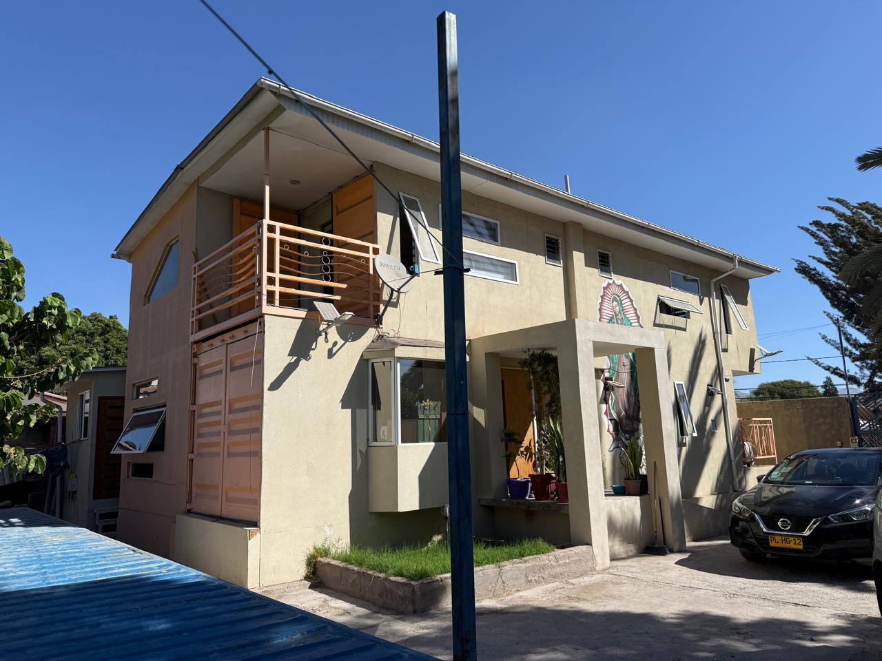 GRAN CASA_CALLE LEONIDAS PEREZ