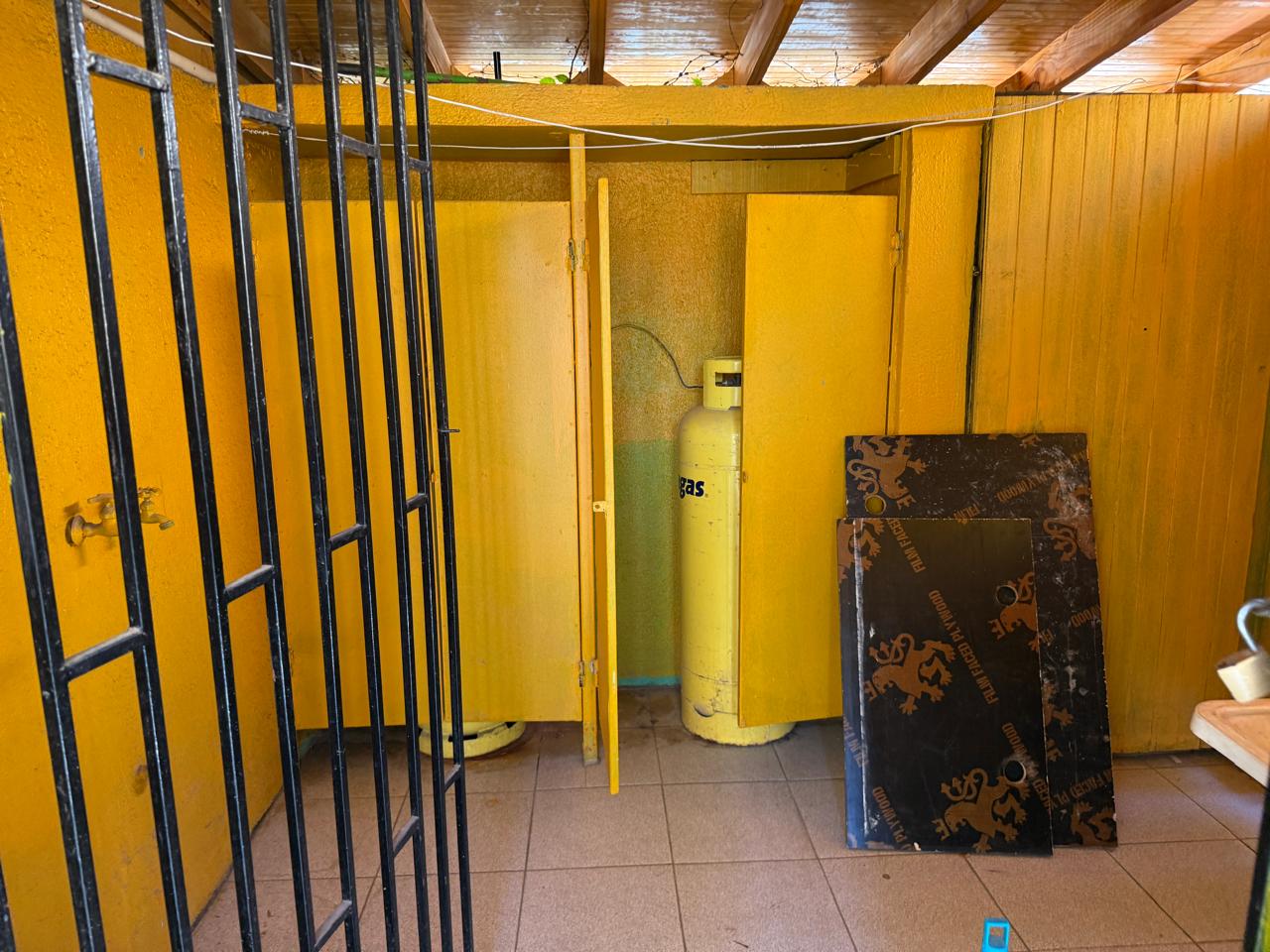 VILLA LAS AMAPOLAS - AMPLIA CASA.-