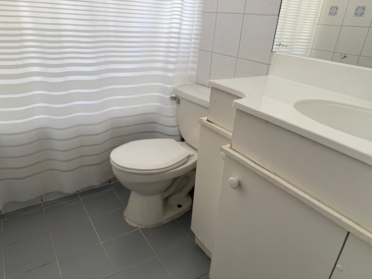 VILLA LAS AMAPOLAS - AMPLIA CASA.-