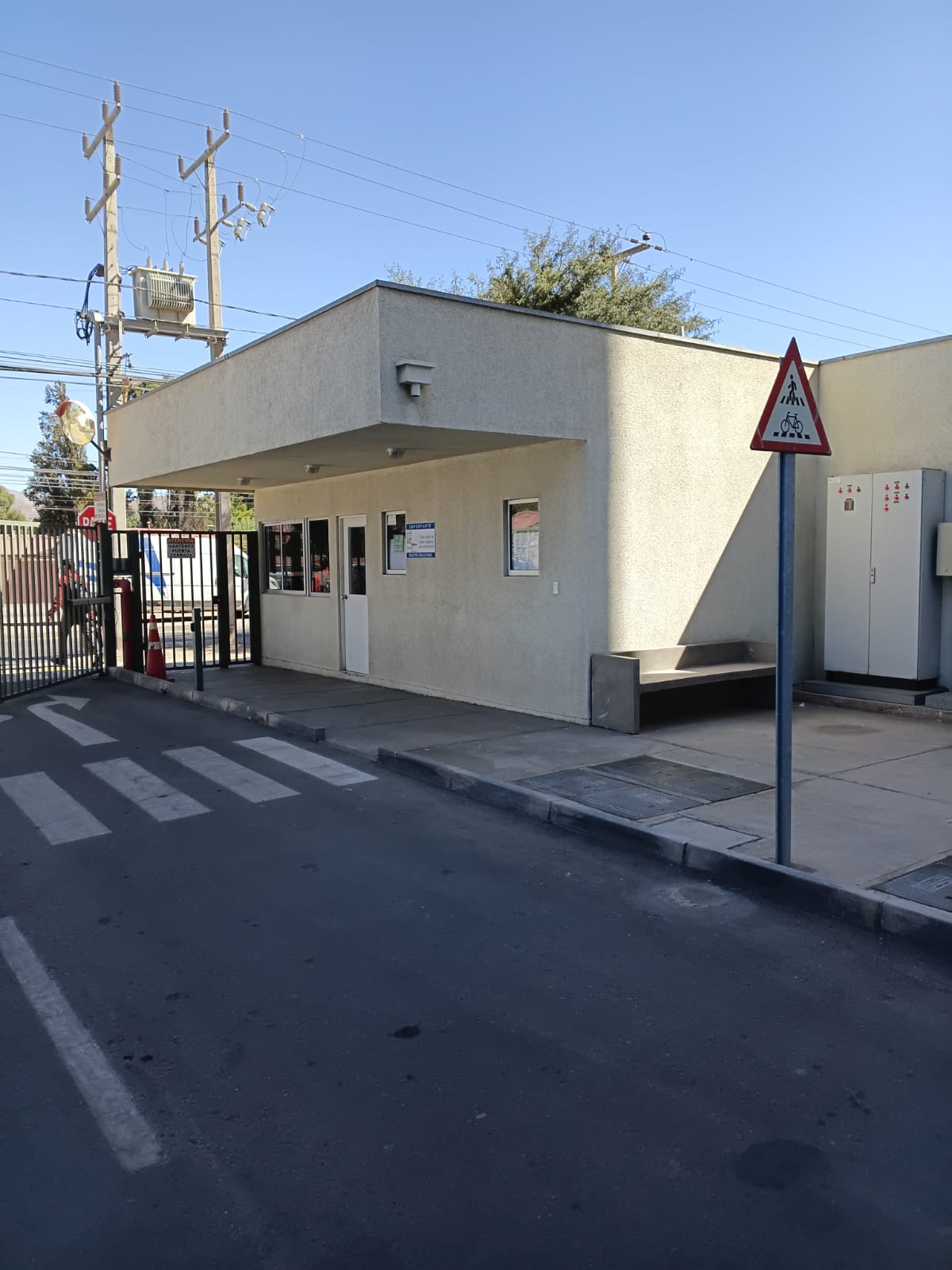 ARRIENDO COMODO DEPTO. FULL AMOBLADO EDIF. DOÑA JAVIERA