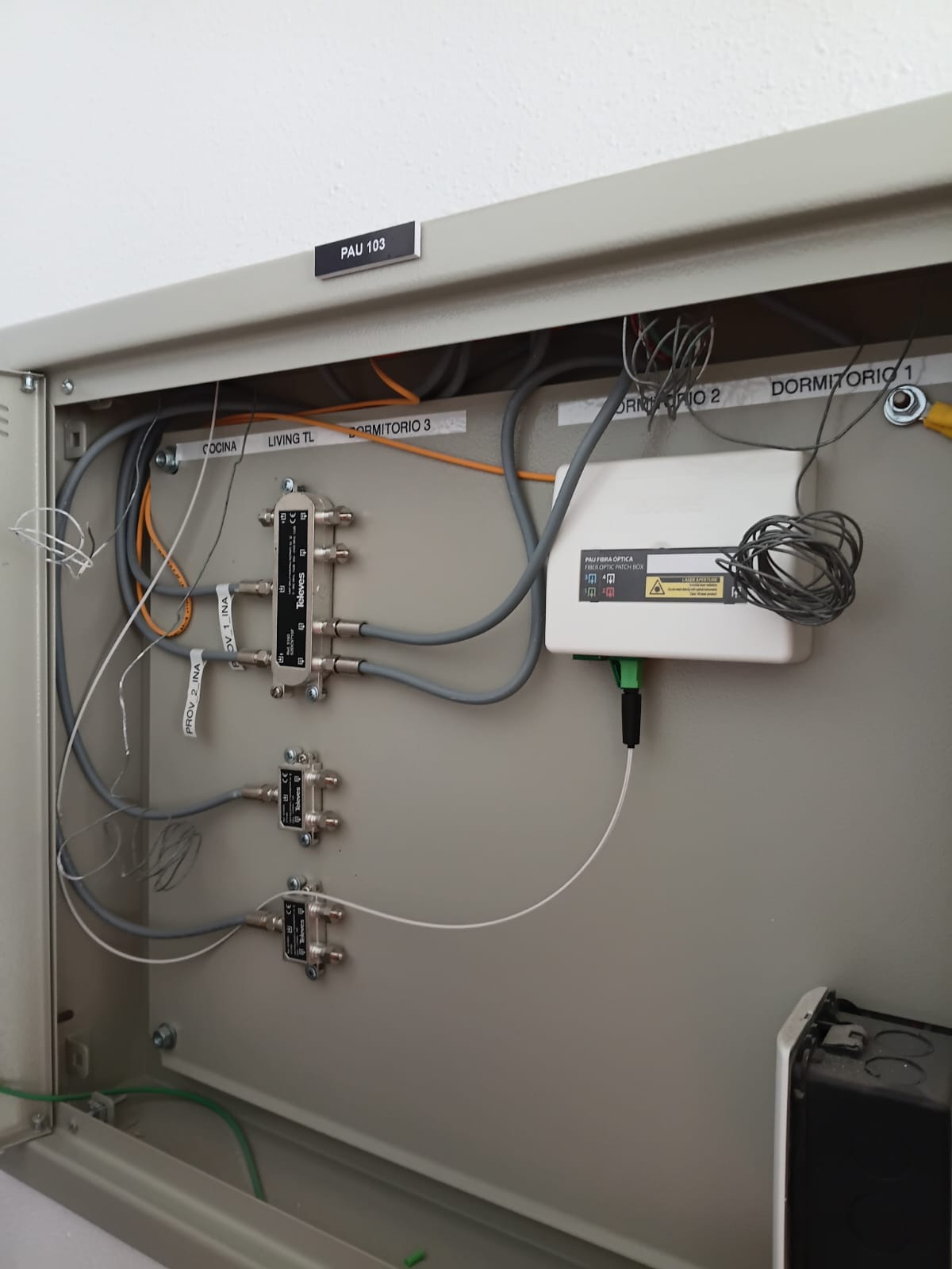 ARRIENDO COMODO DEPTO. FULL AMOBLADO EDIF. DOÑA JAVIERA