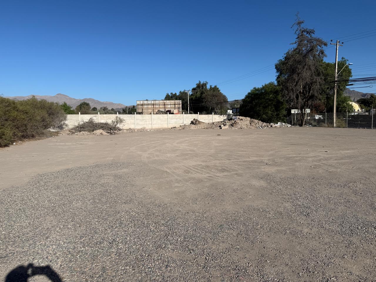 GRAN Y ESPECTACULAR TERRENO AV. COPAYAPU/RAFAEL ZORRAINDO.-