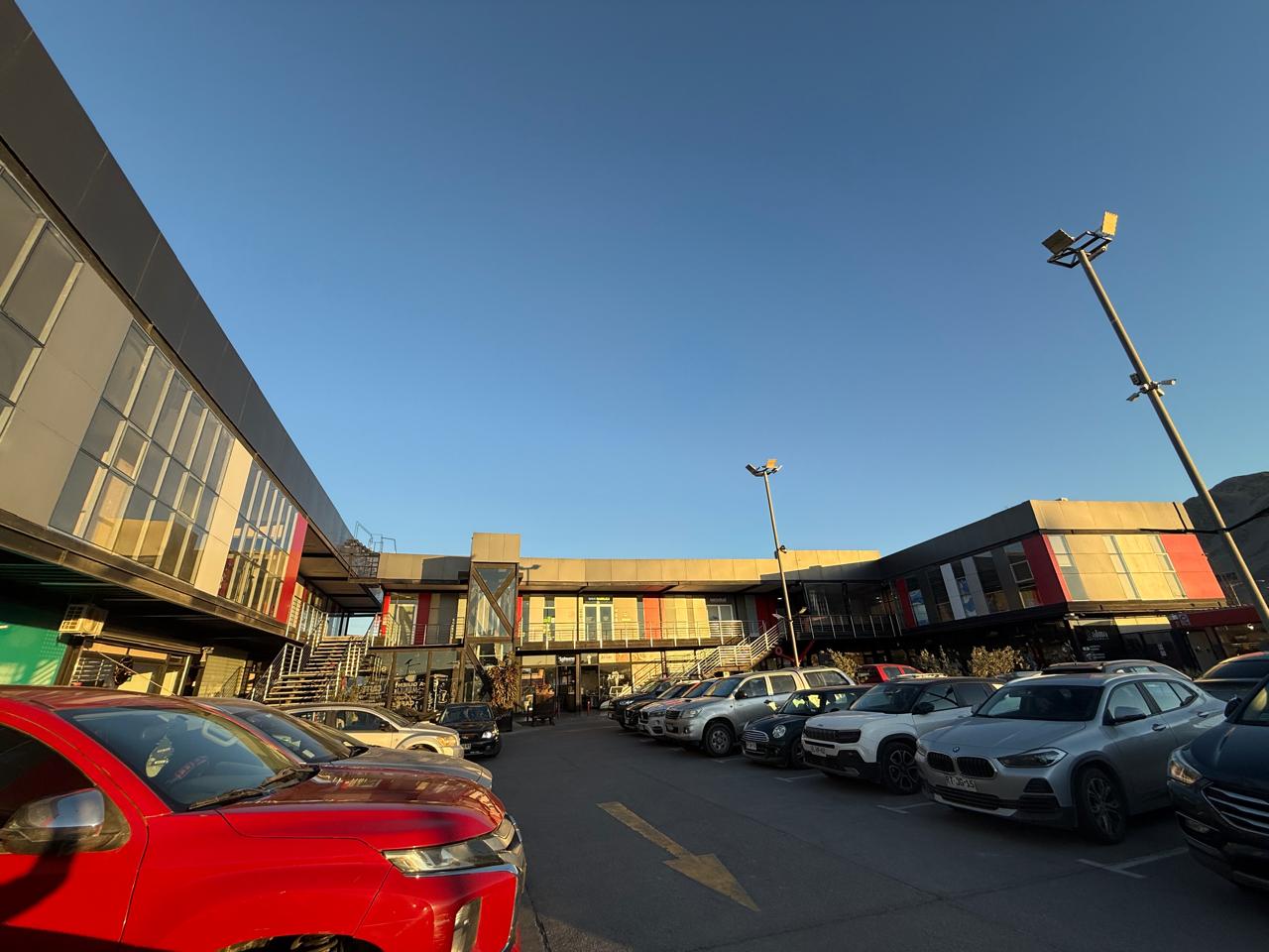 3 LOCALES COMERCIAL EN STRIP CENTER PORTAL LA CHIMBA_PRIMER PISO