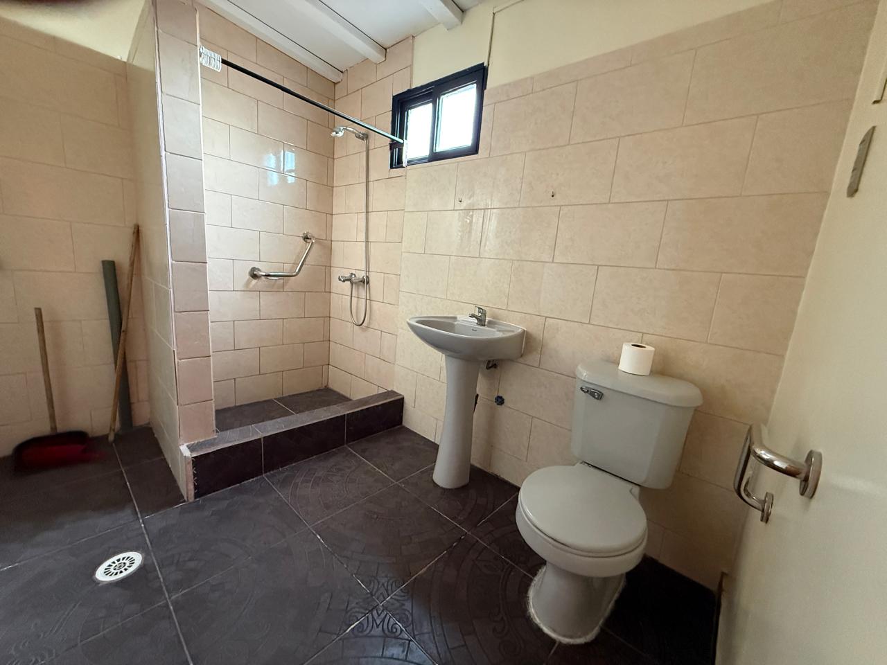 CASA CON DEPTO. INTERIOR EN CALDERA_PRINCIPALMENTE EMPRESAS