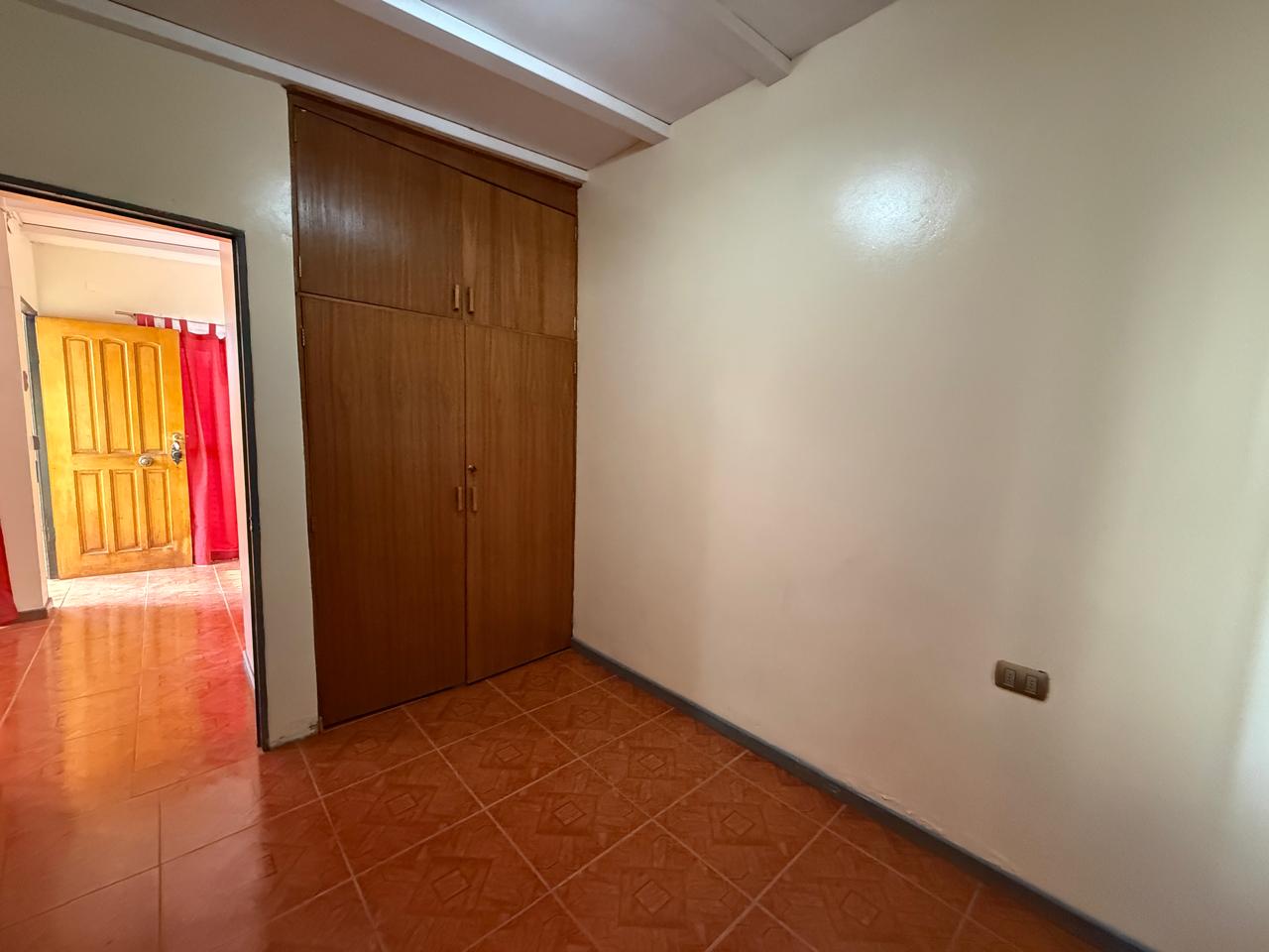CASA CON DEPTO. INTERIOR EN CALDERA_PRINCIPALMENTE EMPRESAS