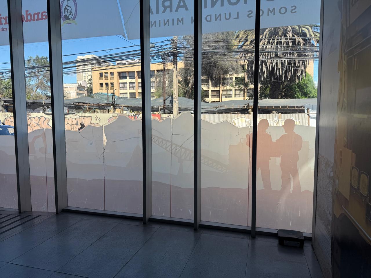 GRAN LOCAL COMERCIAL PLENO CENTRO - PRIMER PISO HOTEL IBIS.-