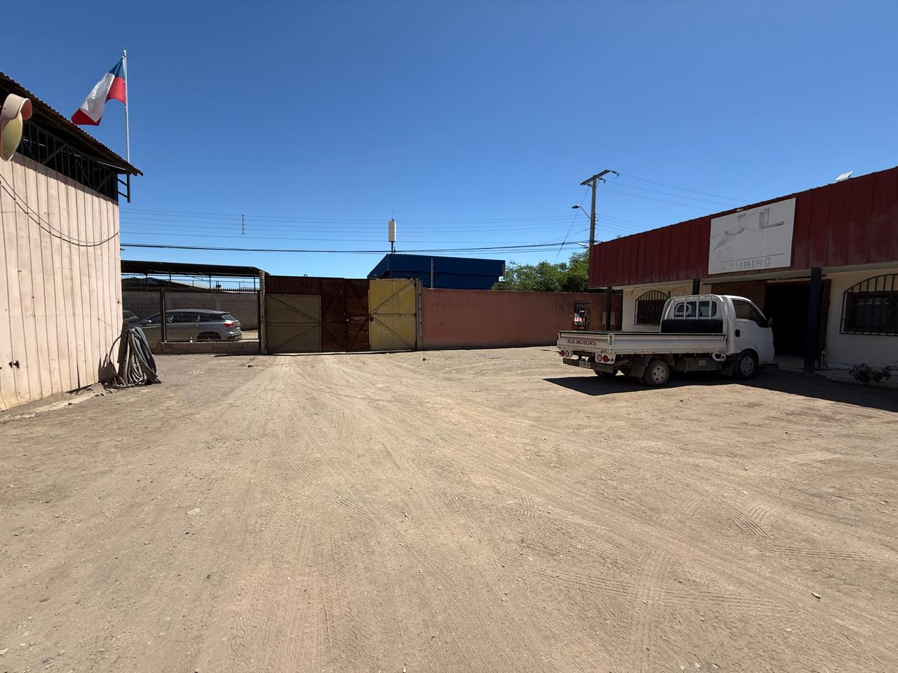 TERRENO CON GALPONES_BARRIO INDUSTRIAL PAIPOTE
